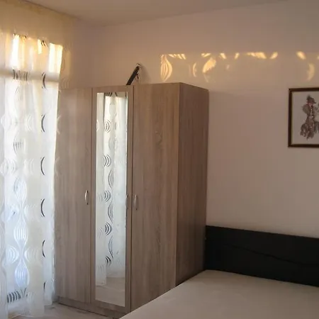 Evgeniya Apartment *