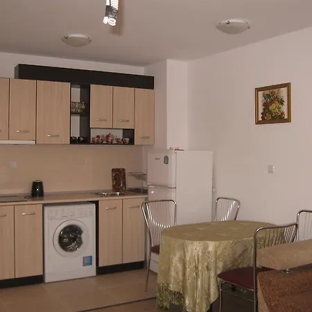 Evgeniya Apartment *